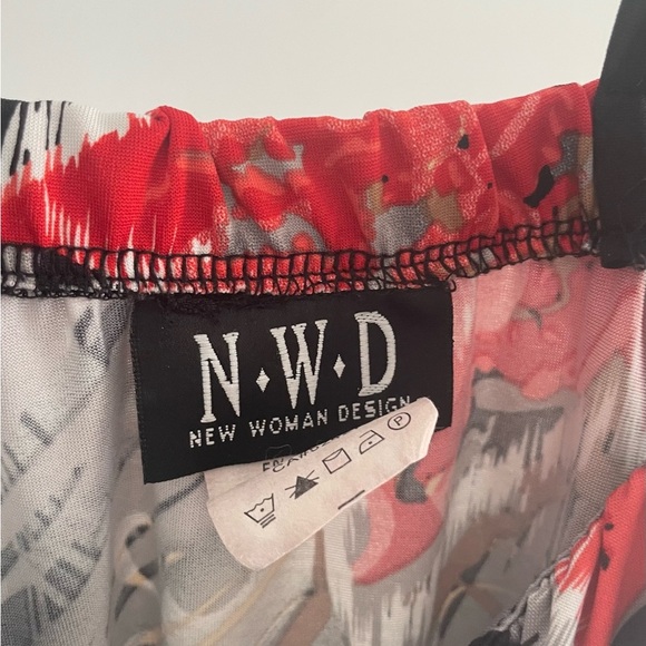 Y2K Flowy Dress with Abstract Print - Picture 2 of 7